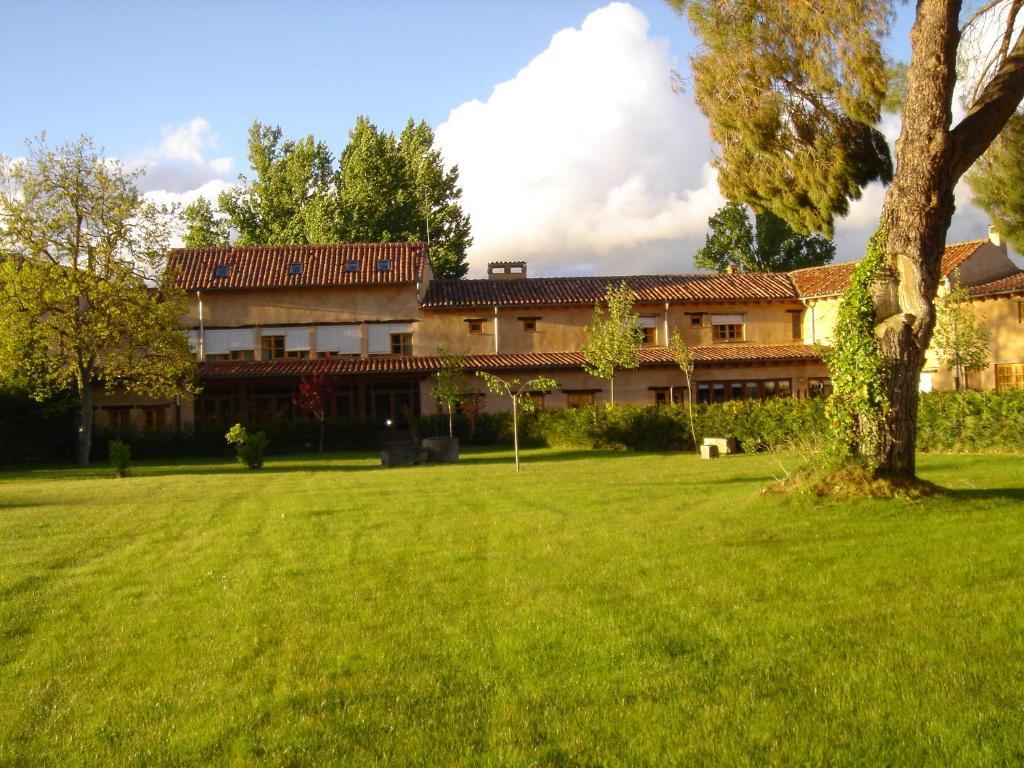 Hotel El Jardin De La Huerta Sahagún Exterior foto